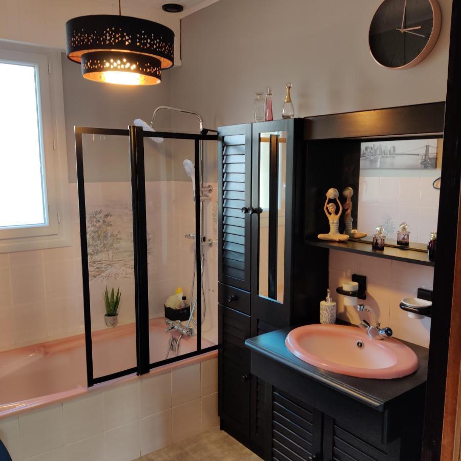 Coup De Coeur Assure ! Calm Comme A La Maison ! Maison Spacieuse Avec Grande Terrasse Pour 2 A 5 Personnes Proximite Granville Et Mer Avec Wifi Et Parking Gratuits 外观 照片