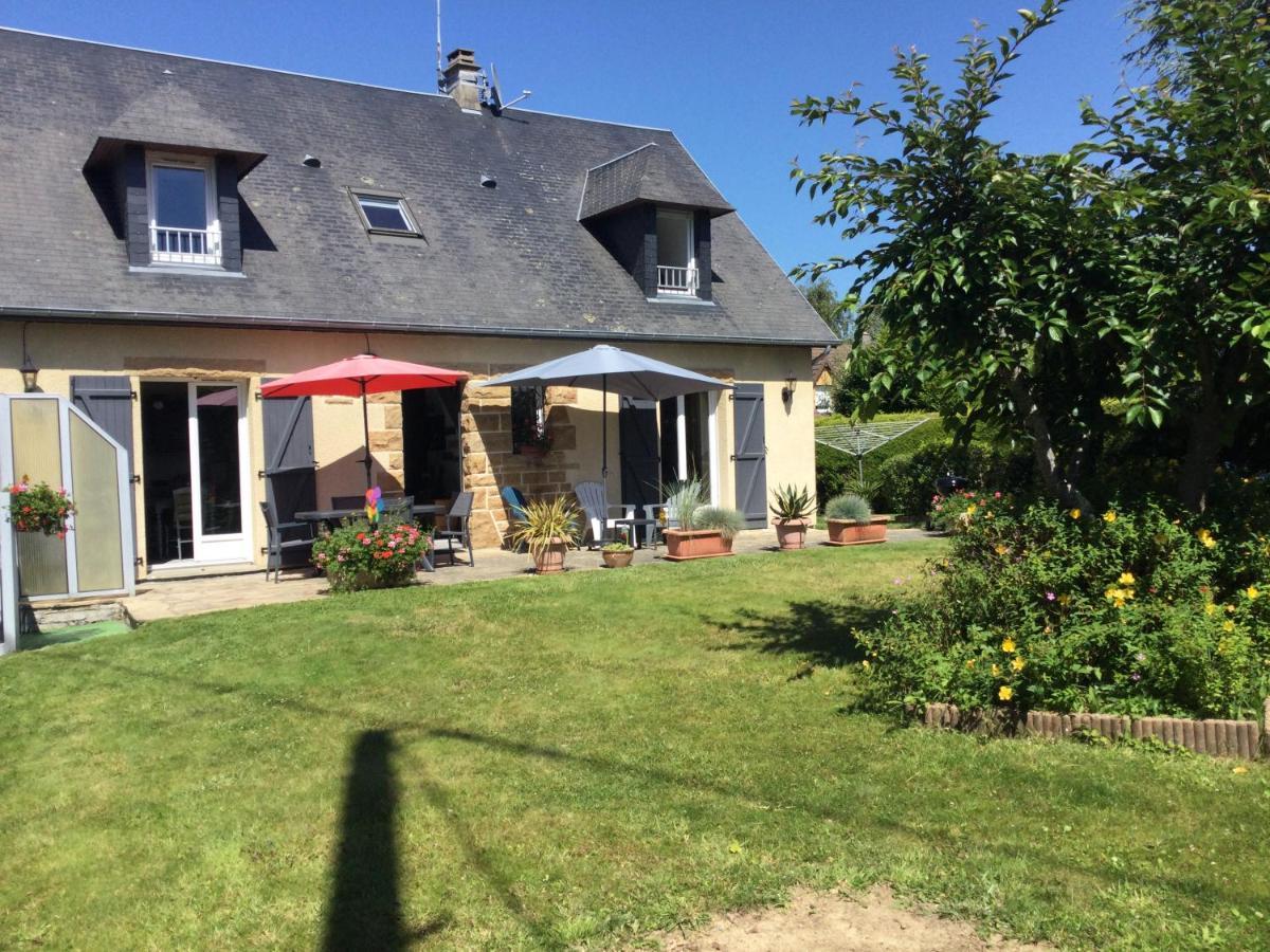 Coup De Coeur Assure ! Calm Comme A La Maison ! Maison Spacieuse Avec Grande Terrasse Pour 2 A 5 Personnes Proximite Granville Et Mer Avec Wifi Et Parking Gratuits 外观 照片